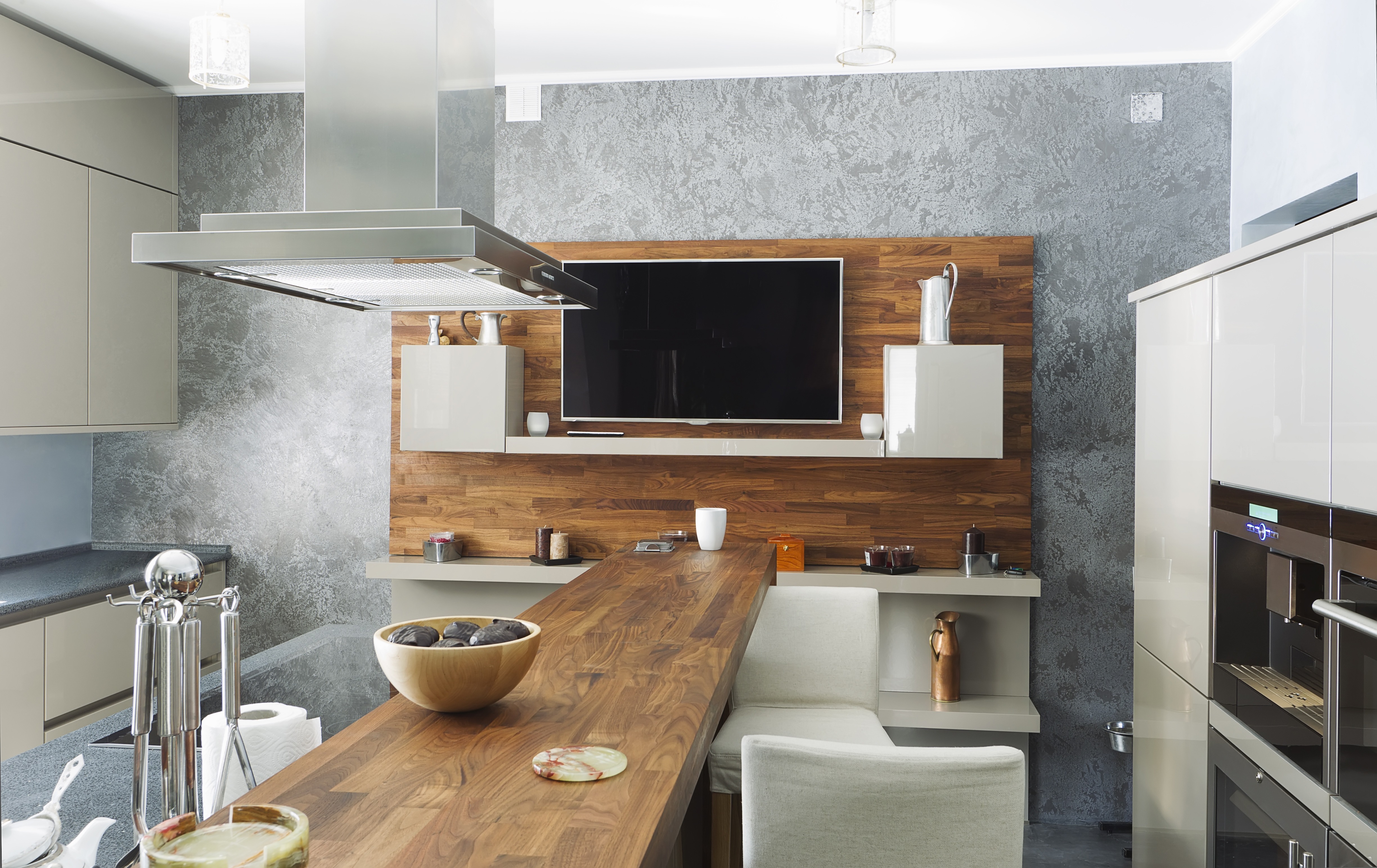 Как разместить телевизор на кухне: 20 лучших вариантов размещения с фото