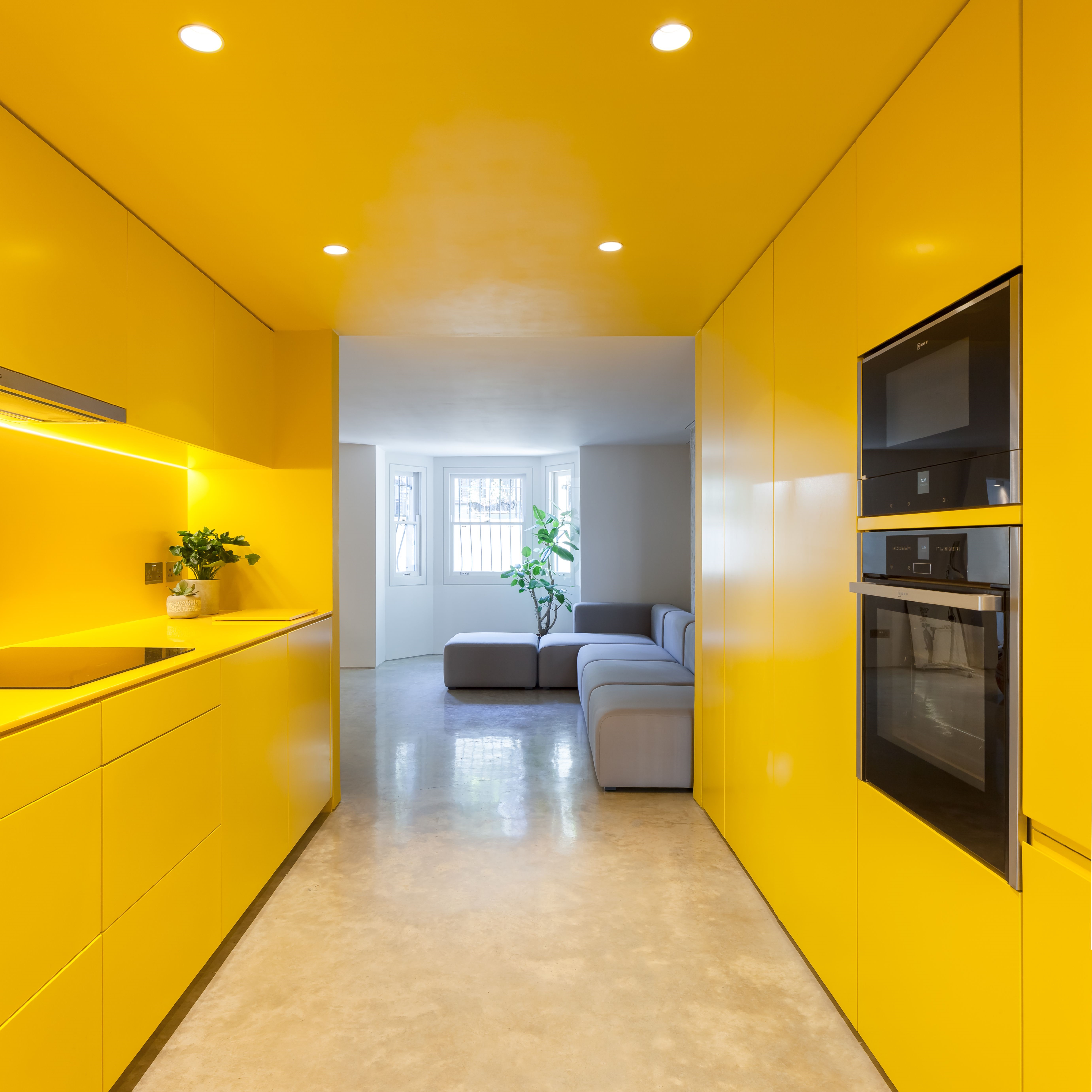 Ярки ремонтные. Желтые кухни. Кухня в желтом цвете. Желтый интерьер. Желтая кухня в интерьере.